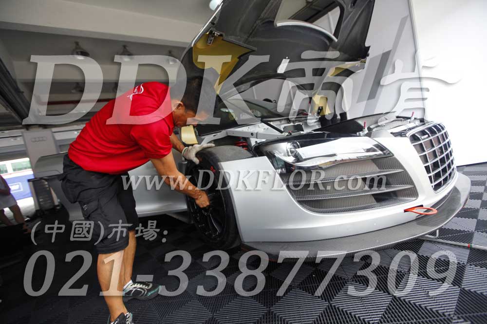 12F1珠海站汽車維護區專用黑色抗壓地板樣板圖片,帝肯(DDK)_8100_6008（賽車P房帳篷地板）效果圖，帳篷地膠