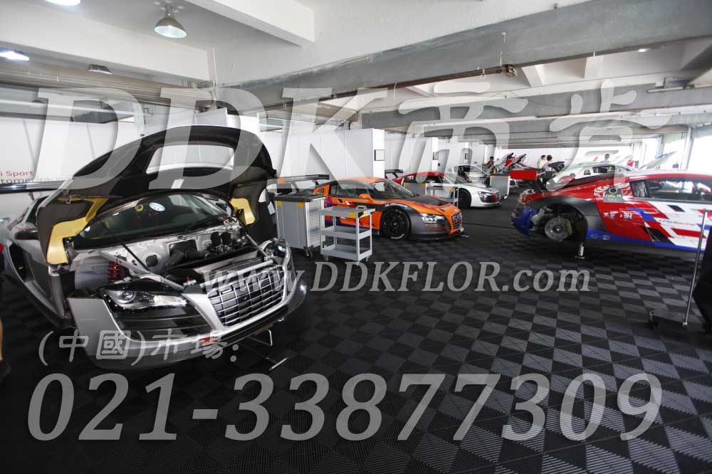 8-F1珠海站汽車維護區專用黑色抗壓地板樣板圖片,帝肯(DDK)_8100_6008（賽車P房帳篷地板）效果圖，帳篷地膠